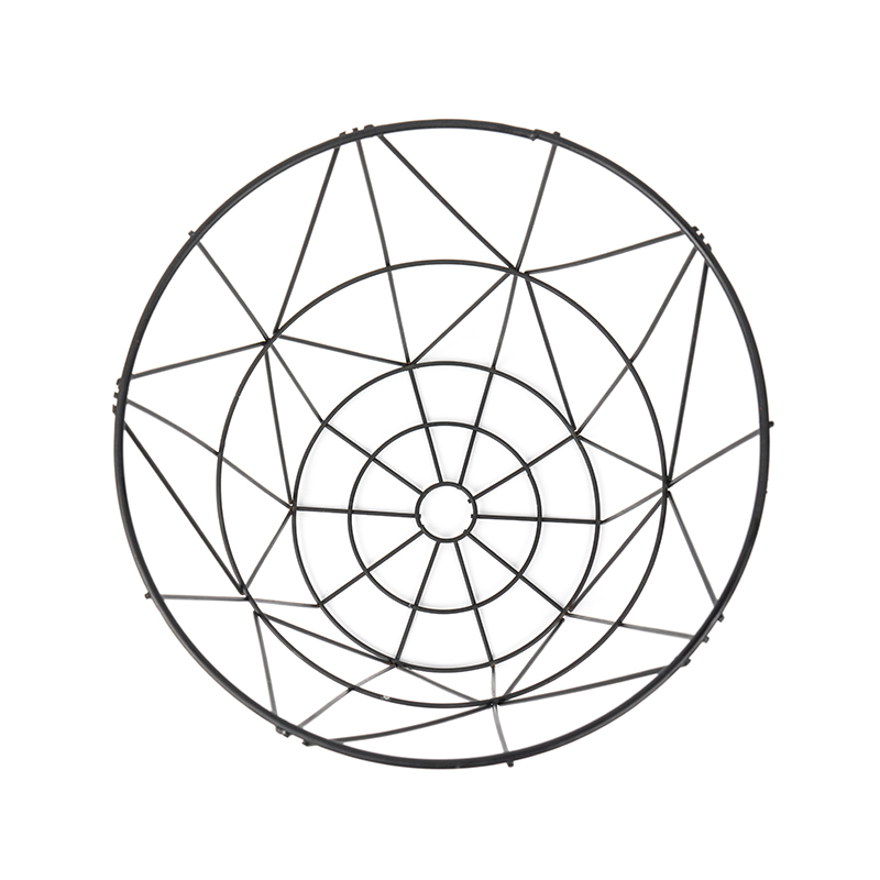 Čierny okrúhly odpadkový kôš z drôteného pletiva do kancelárie a spálne