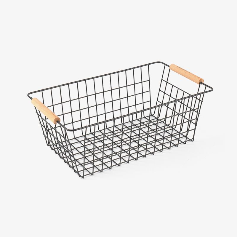 Úložný kôš s drevenou rukoväťou